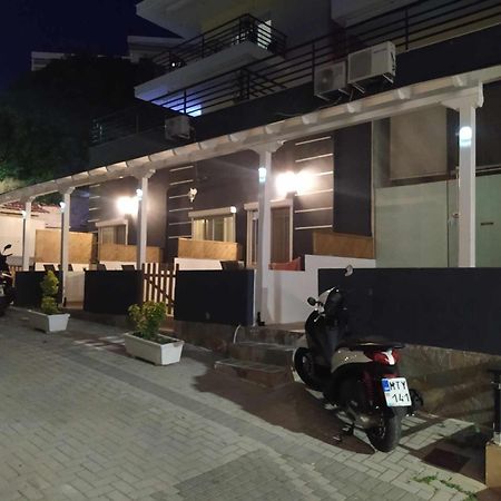 Stratos Family Apartments & Studios เนโอสมาร์มาราส ภายนอก รูปภาพ