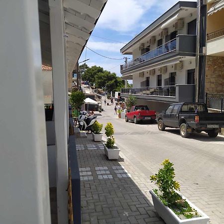 Stratos Family Apartments & Studios เนโอสมาร์มาราส ภายนอก รูปภาพ